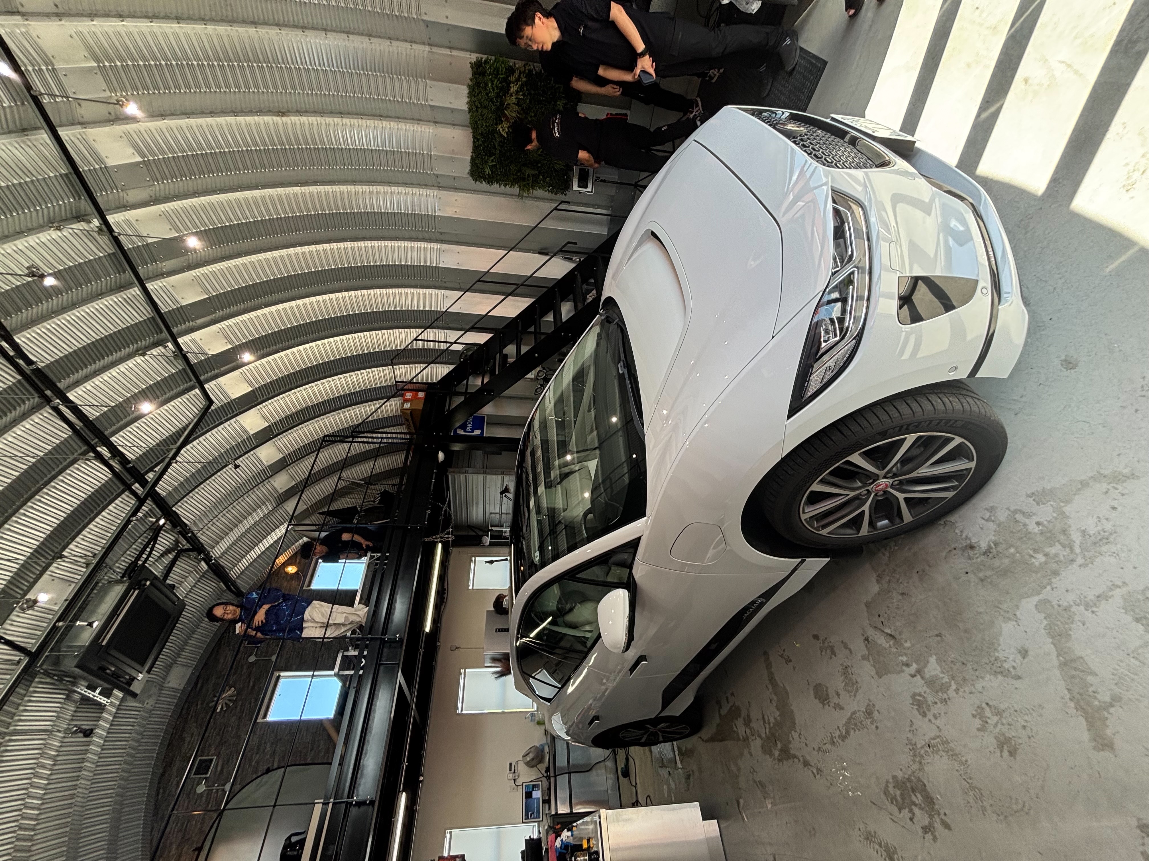 Jaguar I-PACE 遮熱フィルム施工後の車両全体