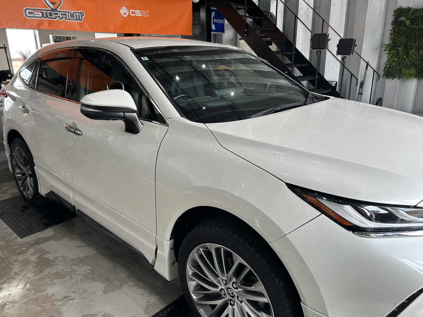 Toyota Harrier マットPPF施工前の車両状態確認
